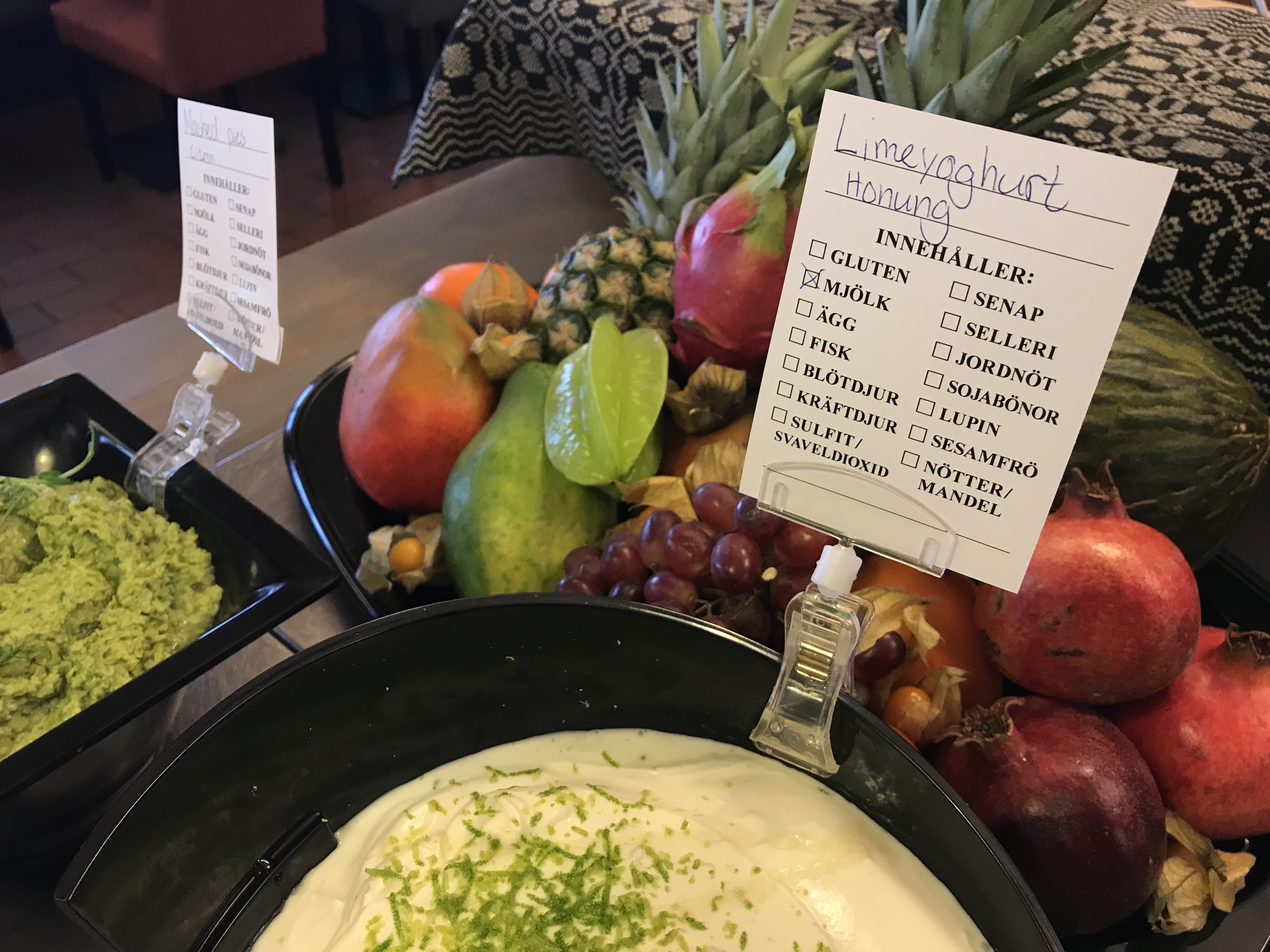 Färglatt fruktfat Foto Lotta Backlund